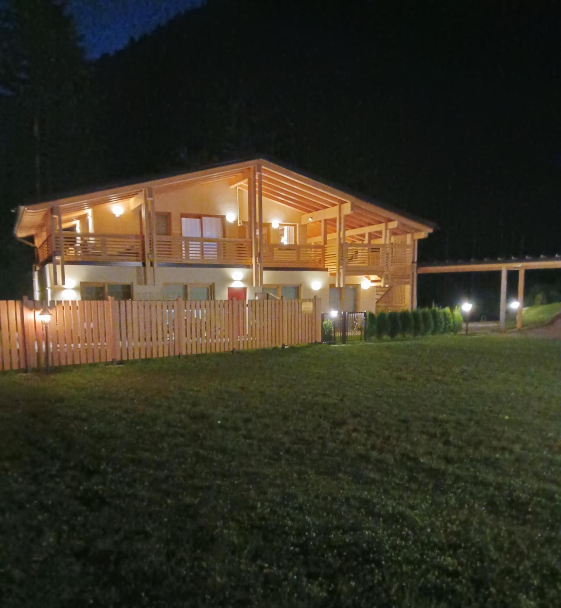 Вілла Chalet Relax Molveno E Andalo Dolomiti Екстер'єр фото